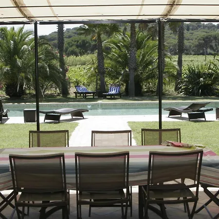 Alojamento de Acomodação e Pequeno-almoço Clos Des Vignes Pampelonne Vineyard