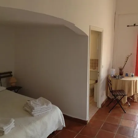 Clos Des Vignes Pampelonne Vineyard Bed & Breakfast